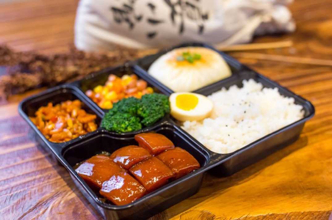 工廠級(jí)全自動(dòng)盒飯封口<span style=