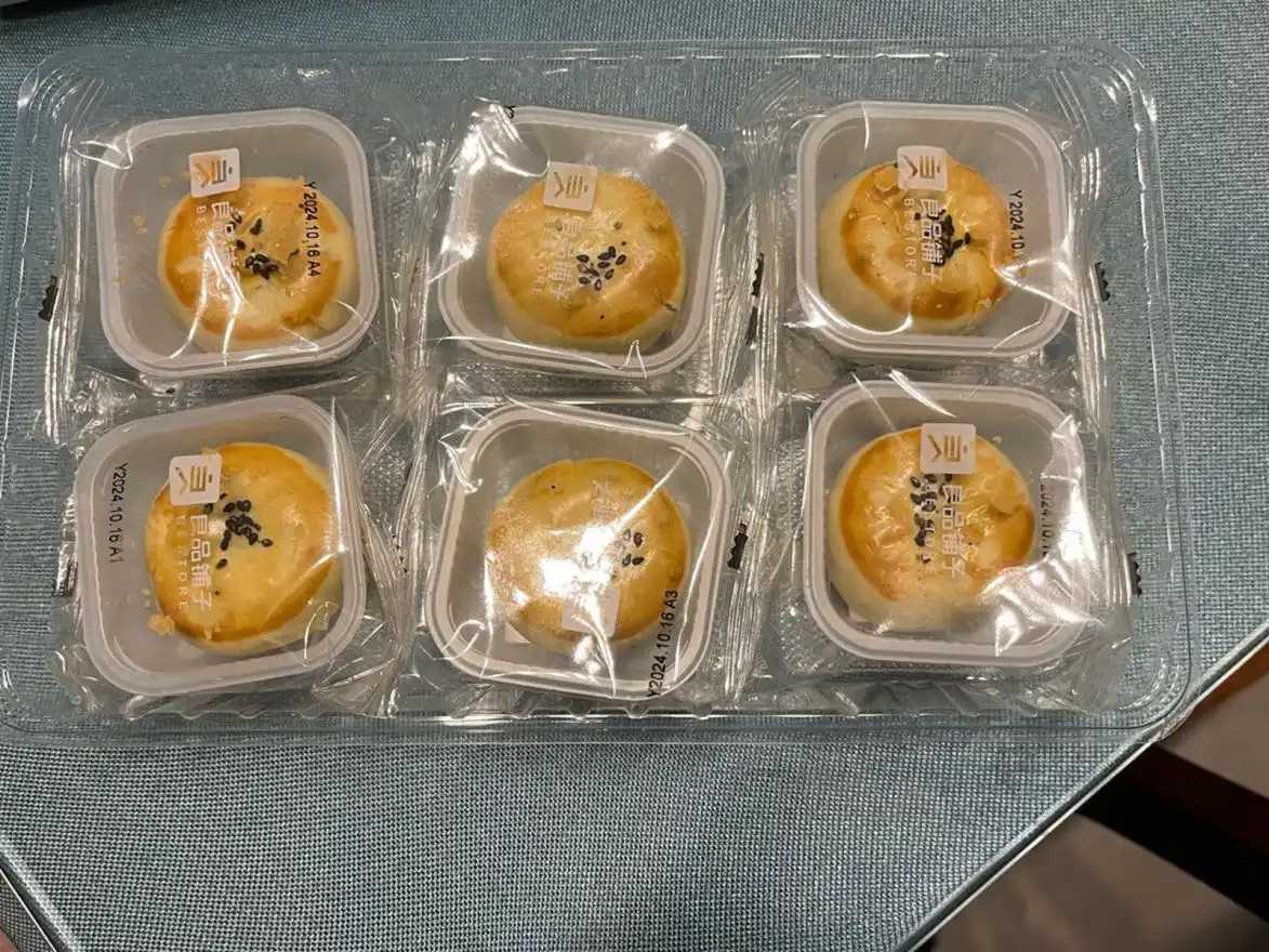 告別人工,擁抱高效:呂工機械自動化解決方案,破解蛋黃酥、月餅量產難題